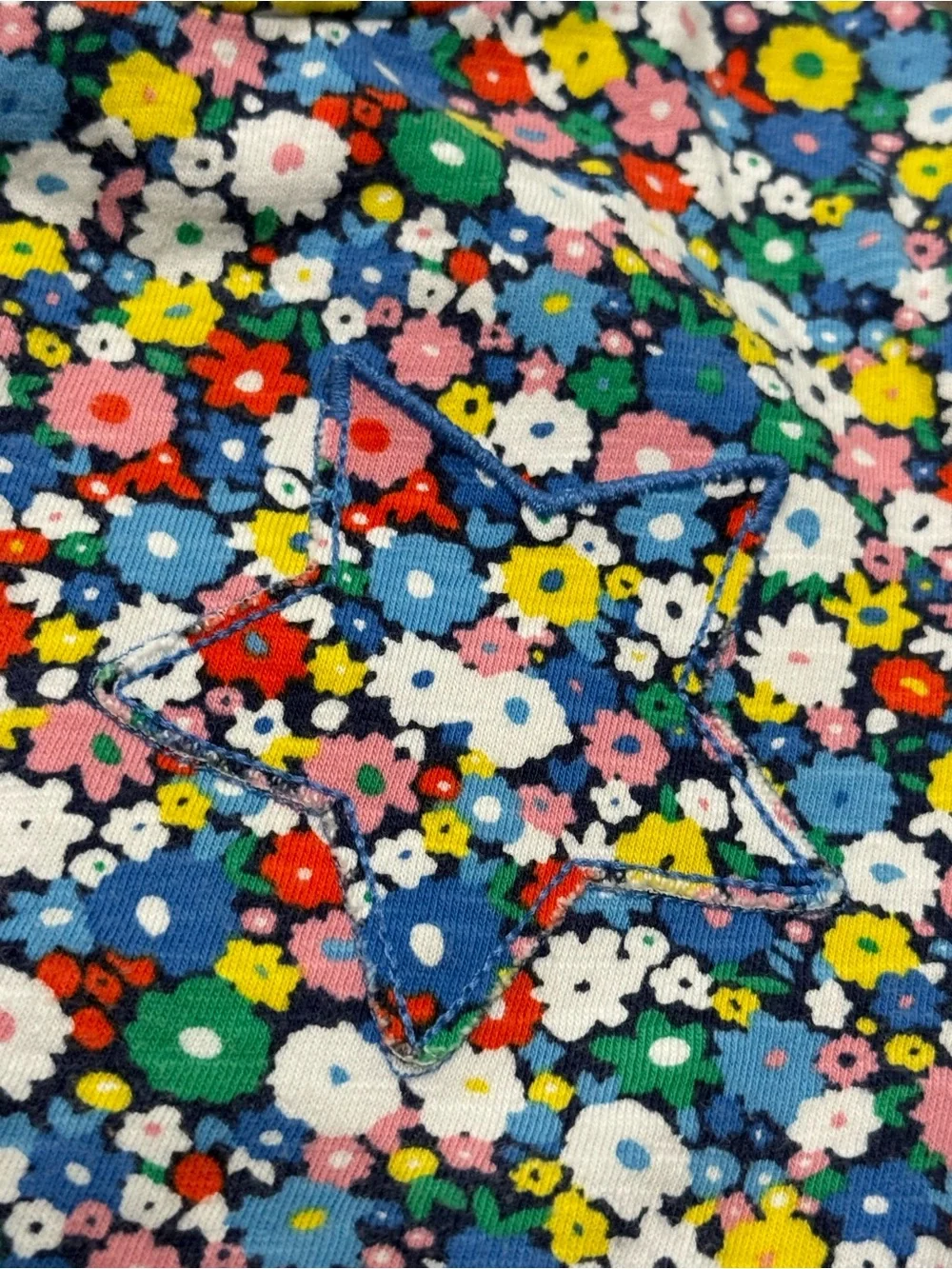 Mini Boden Colorful Rainbow Ditsy Floral T Shirt 6-7 short sleeve star detail